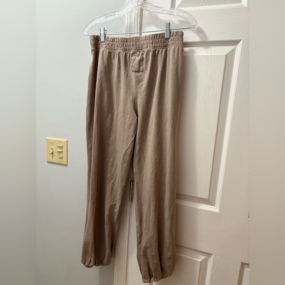 Free people movement hot shot crossover pants only/ joggers tan size small - Picture 2 of 4